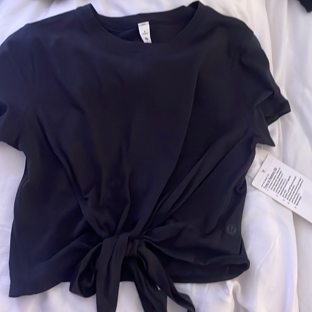 NWT lululemon tie top